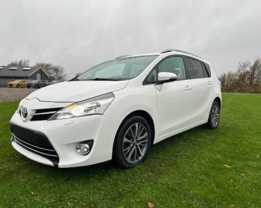 Toyota Verso 7 pers. 1,8 VVT-I T2 Premium Multidrive S 147HK 6g Aut.